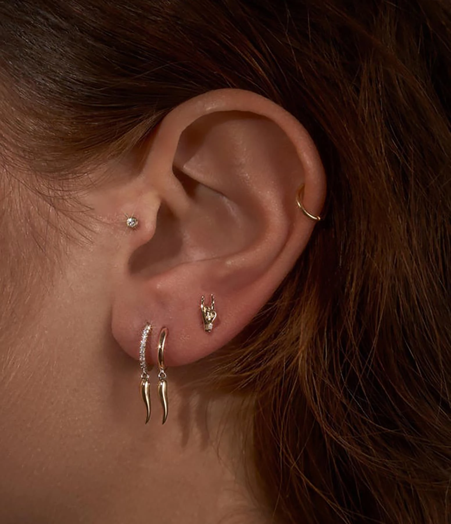 Pamela Love Mini Créole Horn Or Jaune (vendue à L'unité) 3 Pamela Love Mini Créole Horn Or Jaune (vendue à L'unité) – Image 3