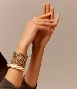 Aurélie Bidermann Jonc Diana Ivoire 9 Aurélie Bidermann Jonc Diana Ivoire -COLLIERS Shop abbrd look20210820 15557