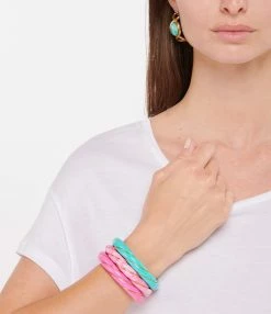 Aurélie Bidermann Jonc Diana Tie & Dye Rose, Exclusivité Lulli 5 Aurélie Bidermann Jonc Diana Tie & Dye Rose, Exclusivité Lulli -COLLIERS Shop abbre look20221026 177