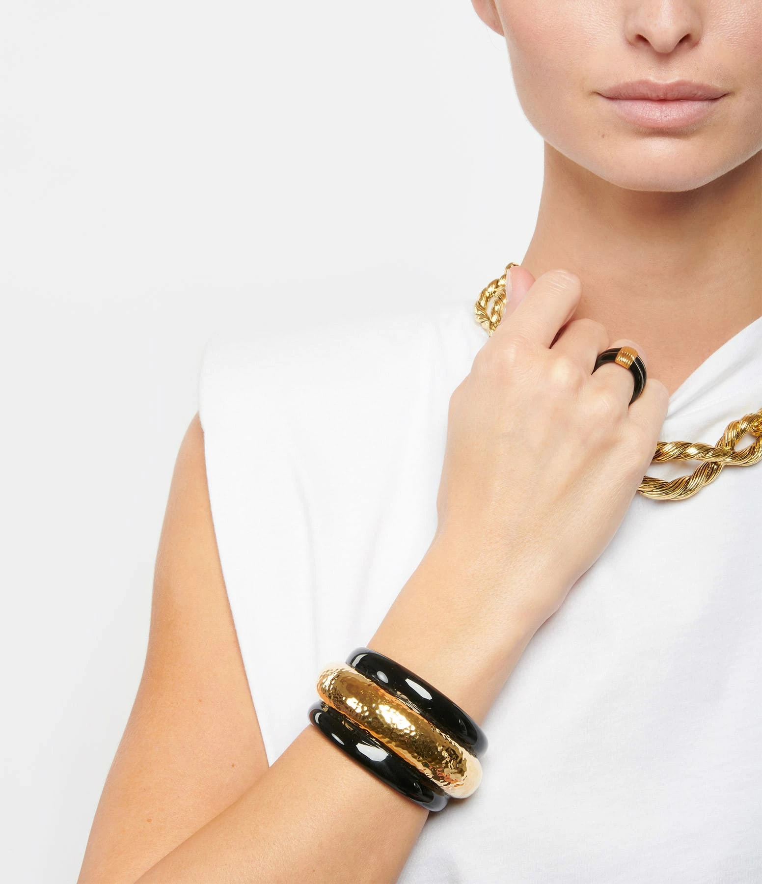 Aurélie Bidermann Manchette Nazca Noir 2 Aurélie Bidermann Manchette Nazca Noir – Image 2