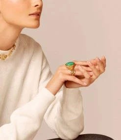 Aurélie Bidermann Chevalière Miki Malachite 7 Aurélie Bidermann Chevalière Miki Malachite -COLLIERS Shop abbrm look20200610 2