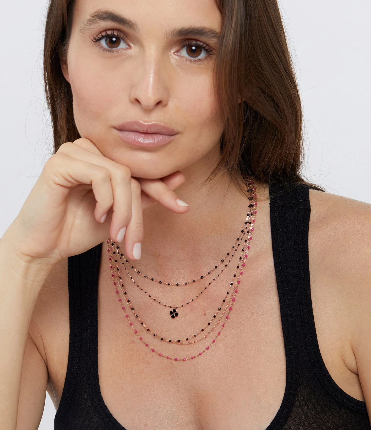 GIGI CLOZEAU Collier Trèfle Noir Résine Noir, Exclusivité Lulli 5 GIGI CLOZEAU Collier Trèfle Noir Résine Noir, Exclusivité Lulli – Image 5