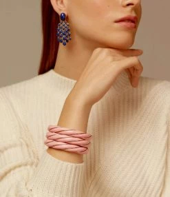 Aurélie Bidermann Jonc Diana Rose Pâle 9 Aurélie Bidermann Jonc Diana Rose Pâle -COLLIERS Shop diana pink twisted bangle 1