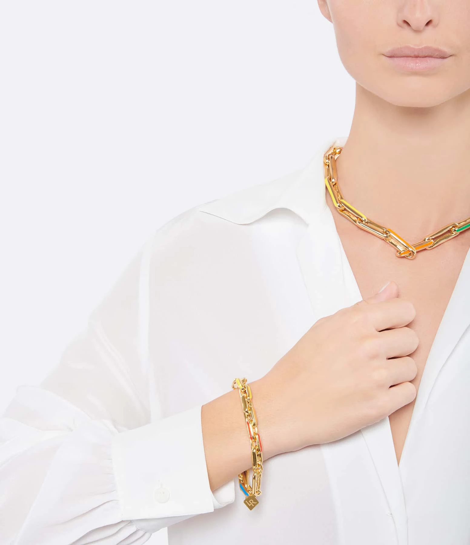 LAUREN RUBINSKI Bracelet Small Émail Rainbow Or Jaune 3 LAUREN RUBINSKI Bracelet Small Émail Rainbow Or Jaune – Image 3