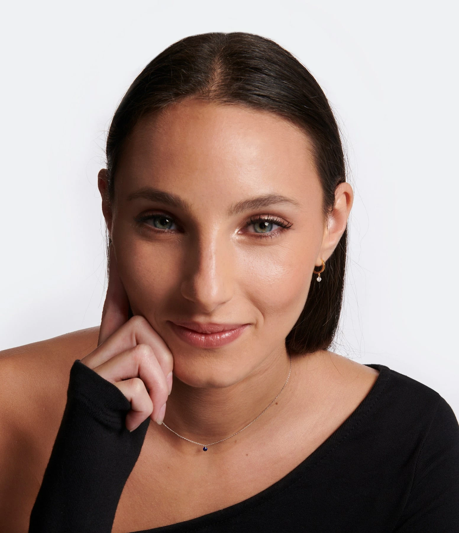 LA BRUNE & LA BLONDE Collier Mini Confetti Saphir Bleu Or Blanc 4 LA BRUNE & LA BLONDE Collier Mini Confetti Saphir Bleu Or Blanc – Image 4