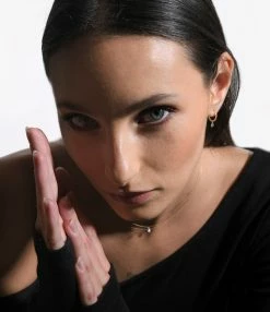 LA BRUNE & LA BLONDE Collier 360° Diamant Brillant 0,10 Or Jaune 9 LA BRUNE & LA BLONDE Collier 360° Diamant Brillant 0,10 Or Jaune -COLLIERS Shop lblbp look20221201 153 2