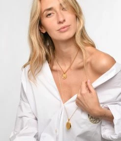 LES FÉLICITÉS Coffret Petit Médaillon 7 Pierres De Protection -COLLIERS Shop lesfe look20230113 230