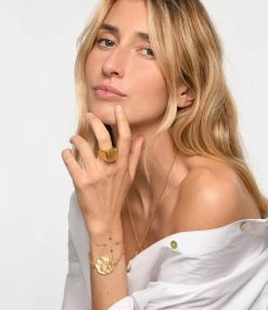 LES FÉLICITÉS Bracelet Petite Médaille Bonheur 6 LES FÉLICITÉS Bracelet Petite Médaille Bonheur -COLLIERS Shop lesfe look20230113 286