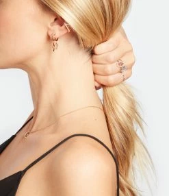 NAVA JOAILLERIE Bague Mini-Cheyenne Ovale Diamants Or Jaune 5 NAVA JOAILLERIE Bague Mini-Cheyenne Ovale Diamants Or Jaune -COLLIERS Shop navab look20221205 396 2