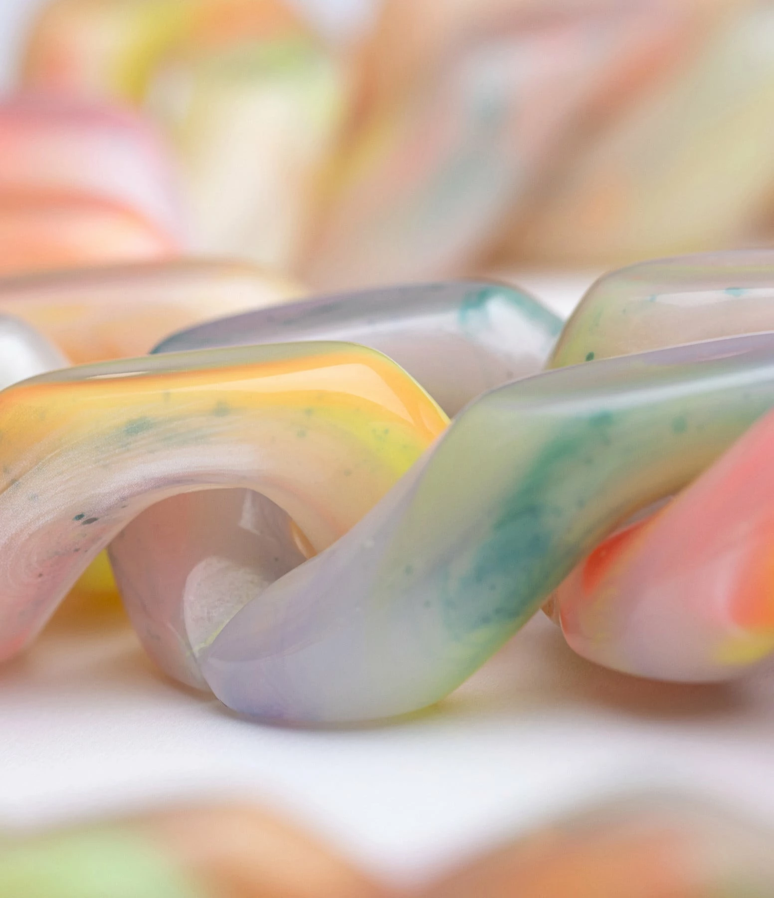 VANESSA BARONI Collier Big Flat Néon Rainbow 2 VANESSA BARONI Collier Big Flat Néon Rainbow – Image 2