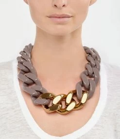 VANESSA BARONI Collier Great Taupe Foncé Doré 5 VANESSA BARONI Collier Great Taupe Foncé Doré -COLLIERS Shop vbaro look20210430 169