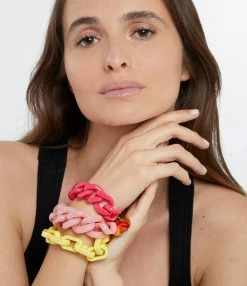 VANESSA BARONI Bracelet Tank Jaune -COLLIERS Shop vbaro look20230224 429 1